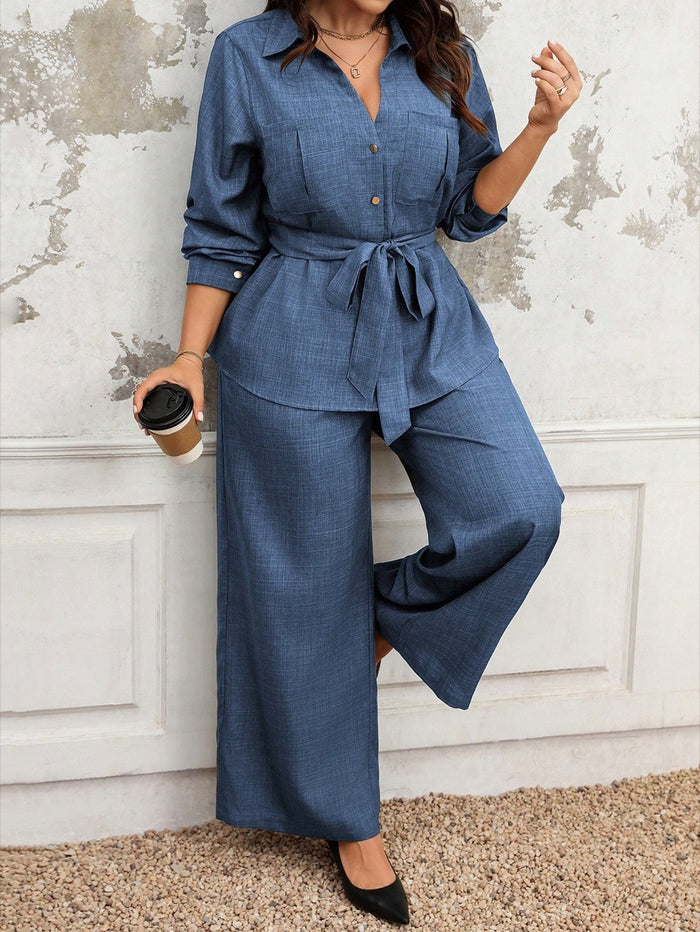 Conjunto Blusa Decote V e Calça com Fivela